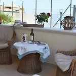 In Riva Al Mare Da Franca Hébergement de vacances